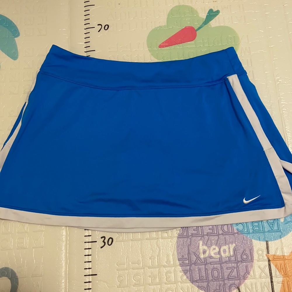 Women’s Nike skirt